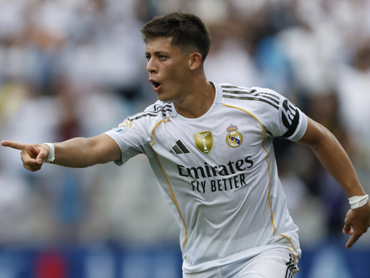 Real Madrid venció a Pachuca pese a jugar con 10 hombres